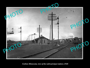 OLD LARGE HISTORIC PHOTO OF CARLTON MINNESOTA, THE RAILROAD DEPOT STATION c1940