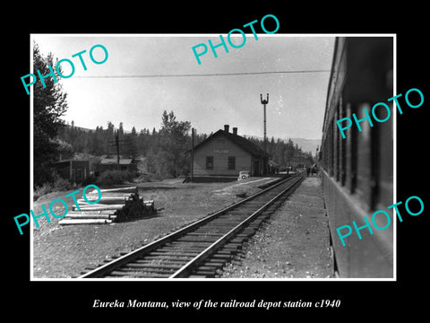 OLD LARGE HISTORIC PHOTO OF EUREKA MONTANA, THE RAILROAD DEPOT STATION c1940