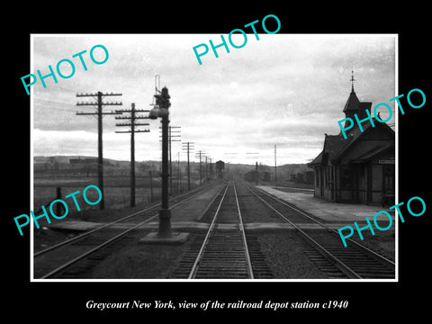 OLD LARGE HISTORIC PHOTO OF GREYCOURT NEW YORK, THE RAILROAD DEPOT STATION c1940