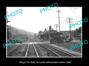 OLD LARGE HISTORIC PHOTO OF OWEGO NEW YORK, THE RAILROAD DEPOT STATION c1940