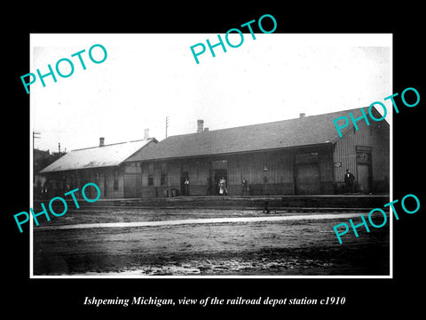 OLD LARGE HISTORIC PHOTO OF ISHPEMING MICHIGAN, THE RAILROAD DEPOT STATION c1910