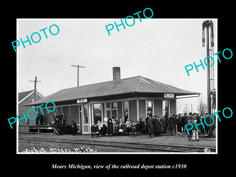 OLD LARGE HISTORIC PHOTO OF MEARS MICHIGAN, THE RAILROAD DEPOT STATION c1930