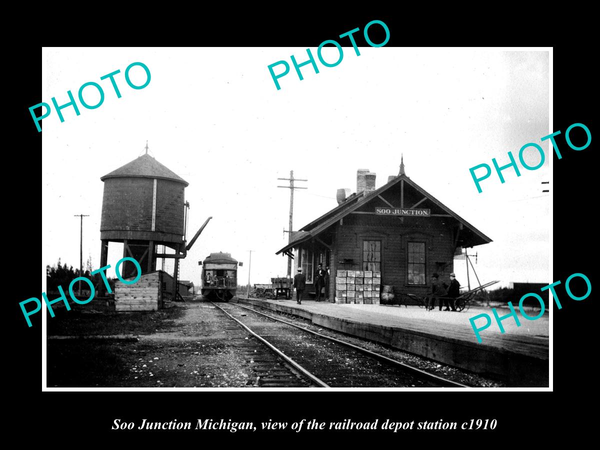 OLD LARGE HISTORIC PHOTO OF SOO JUNCTION MICHIGAN, RAILROAD DEPOT STATION c1910