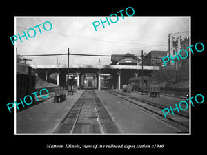 OLD LARGE HISTORIC PHOTO OF MATTOON ILLINOIS, THE RAILROAD DEPOT STATION c1940