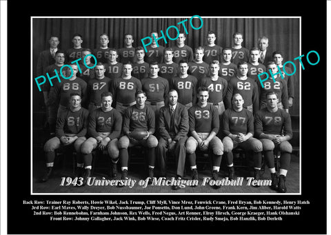 OLD LARGE HISTORIC PHOTO OF UNIVERSITY OF MICHIGAN FOOTBALL TEAM 1943