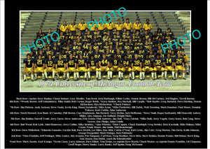 OLD LARGE HISTORIC PHOTO OF UNIVERSITY OF MICHIGAN FOOTBALL TEAM 1974