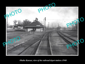 OLD LARGE HISTORIC PHOTO OF OLATHE KANSAS, THE RAILROAD DEPOT STATION c1940