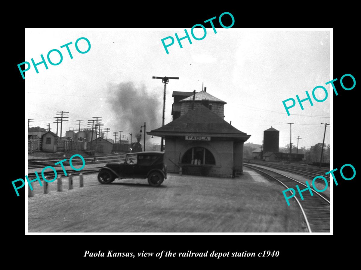 OLD LARGE HISTORIC PHOTO OF PAOLA KANSAS, THE RAILROAD DEPOT STATION c1940