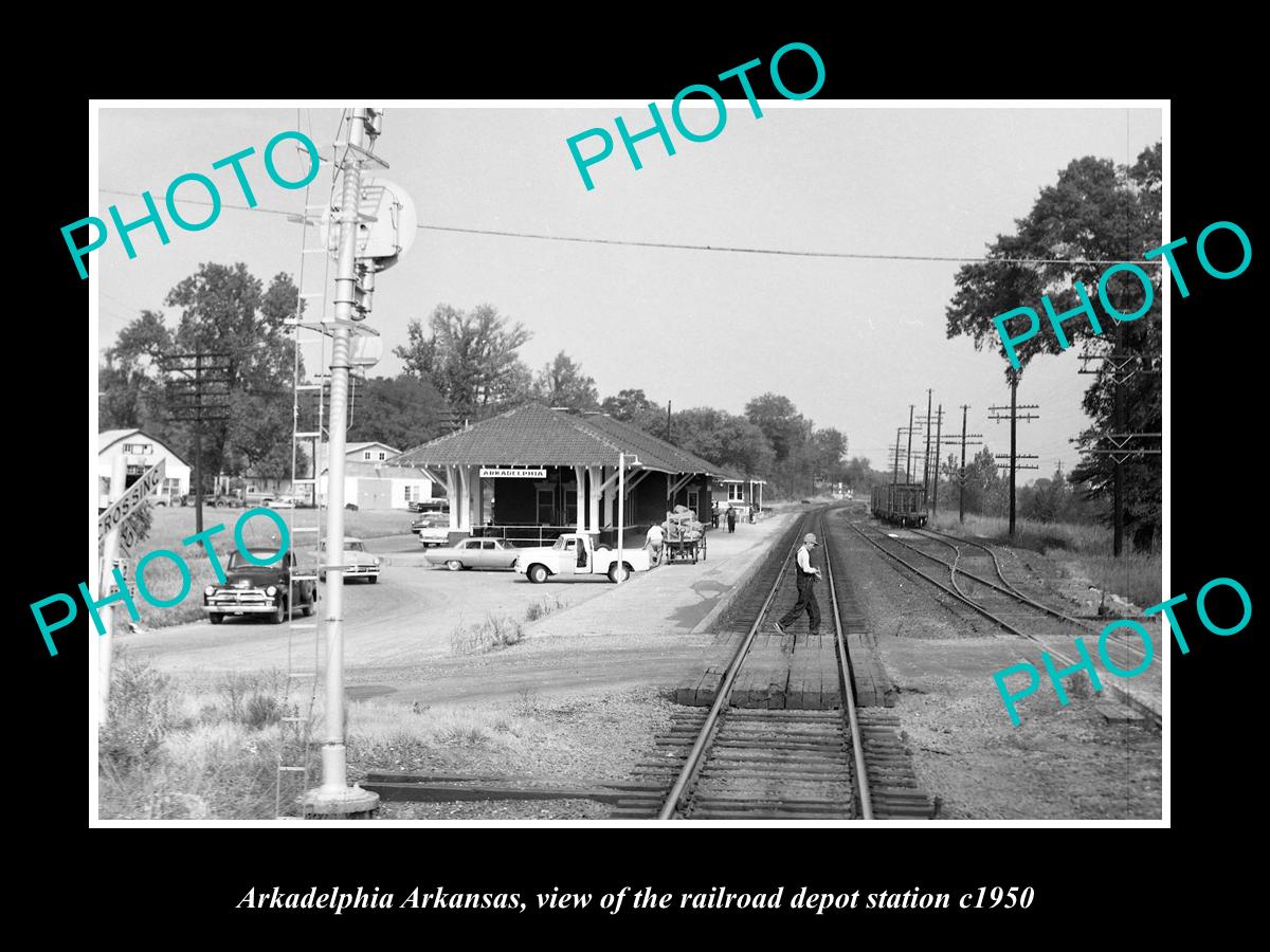 OLD LARGE HISTORIC PHOTO OF ARKADELPHIA ARKANSAS, RAILROAD DEPOT STATION c1950