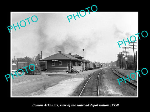 OLD LARGE HISTORIC PHOTO OF BENTON ARKANSAS, THE RAILROAD DEPOT STATION c1950