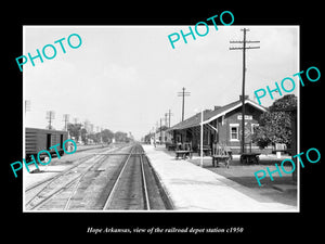 OLD LARGE HISTORIC PHOTO OF HOPE ARKANSAS, THE RAILROAD DEPOT STATION c1950