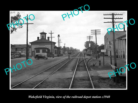 OLD LARGE HISTORIC PHOTO OF WAKEFIELD VIRGINIA, THE RAILROAD DEPOT STATION c1940