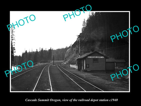 OLD LARGE HISTORIC PHOTO OF CASCADE SUMMIT OREGON RAILROAD DEPOT STATION c1940