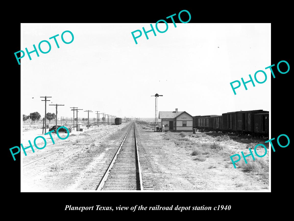 OLD LARGE HISTORIC PHOTO OF PLANEPORT TEXAS, THE RAILROAD DEPOT STATION c1940