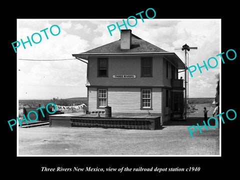 OLD LARGE HISTORIC PHOTO, THREE RIVERS NEW MEXICO RAILROAD DEPOT STATION c1940 1