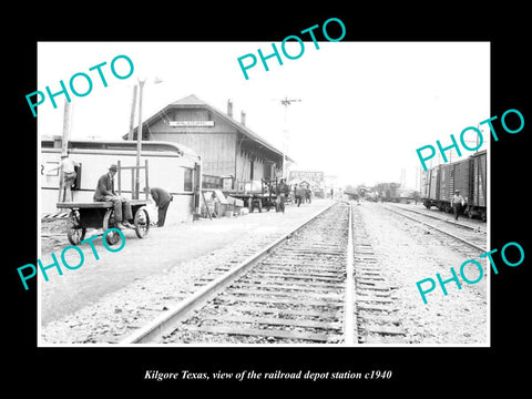 OLD LARGE HISTORIC PHOTO OF KILGORE TEXAS, THE RAILROAD DEPOT STATION c1940