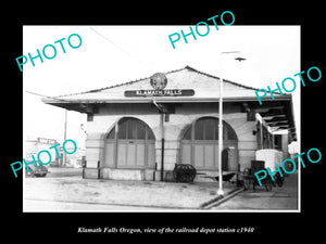 OLD LARGE HISTORIC PHOTO OF KLAMATH FALLS OREGON RAILROAD DEPOT STATION c1940