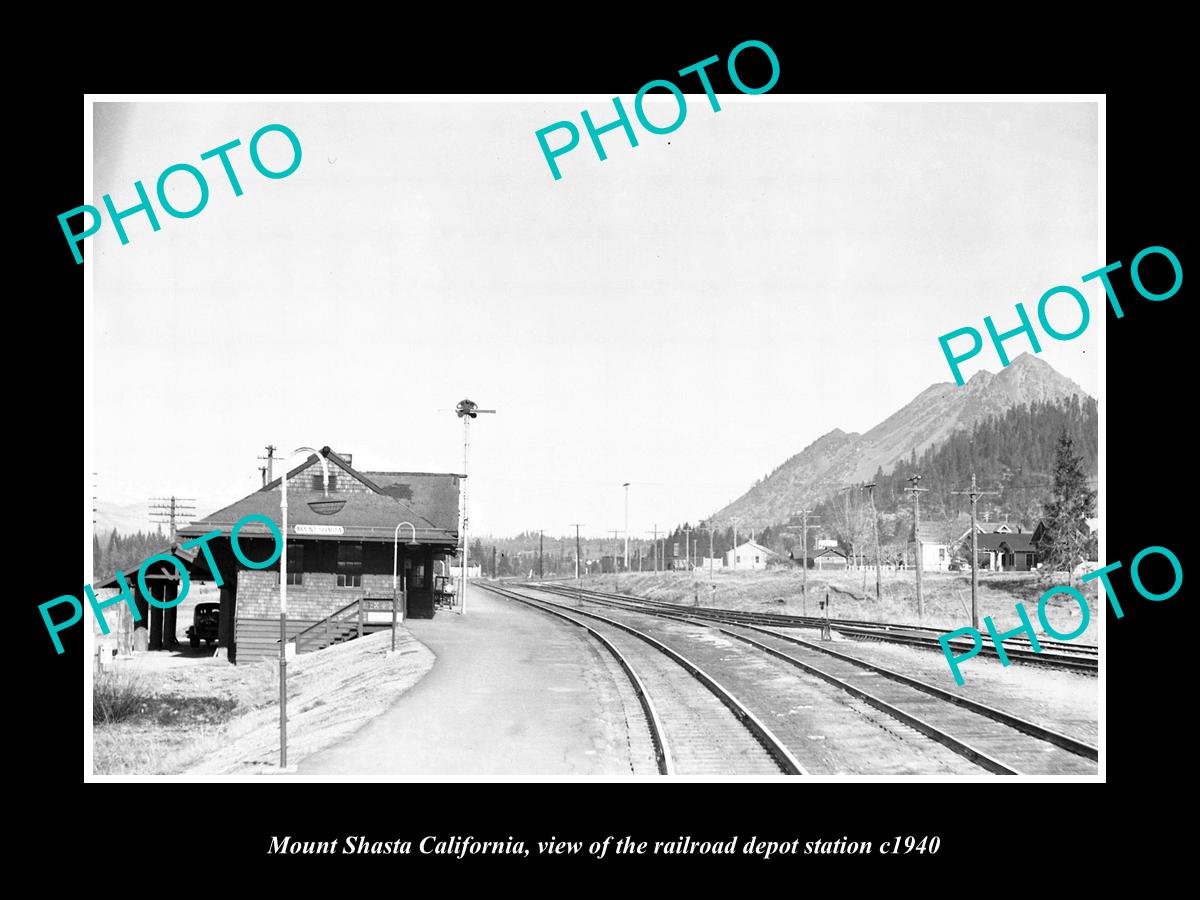 OLD LARGE HISTORIC PHOTO OF MOUNT SHASTA CALIFORNIA, RAILROAD DEPOT STATION 1940