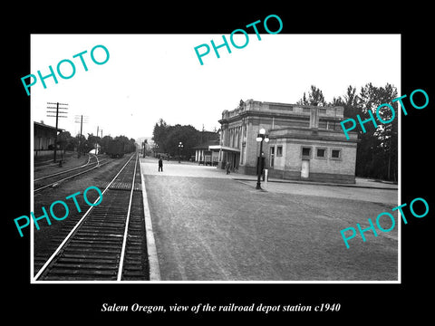 OLD LARGE HISTORIC PHOTO OF SALEM OREGON, THE RAILROAD DEPOT STATION c1940