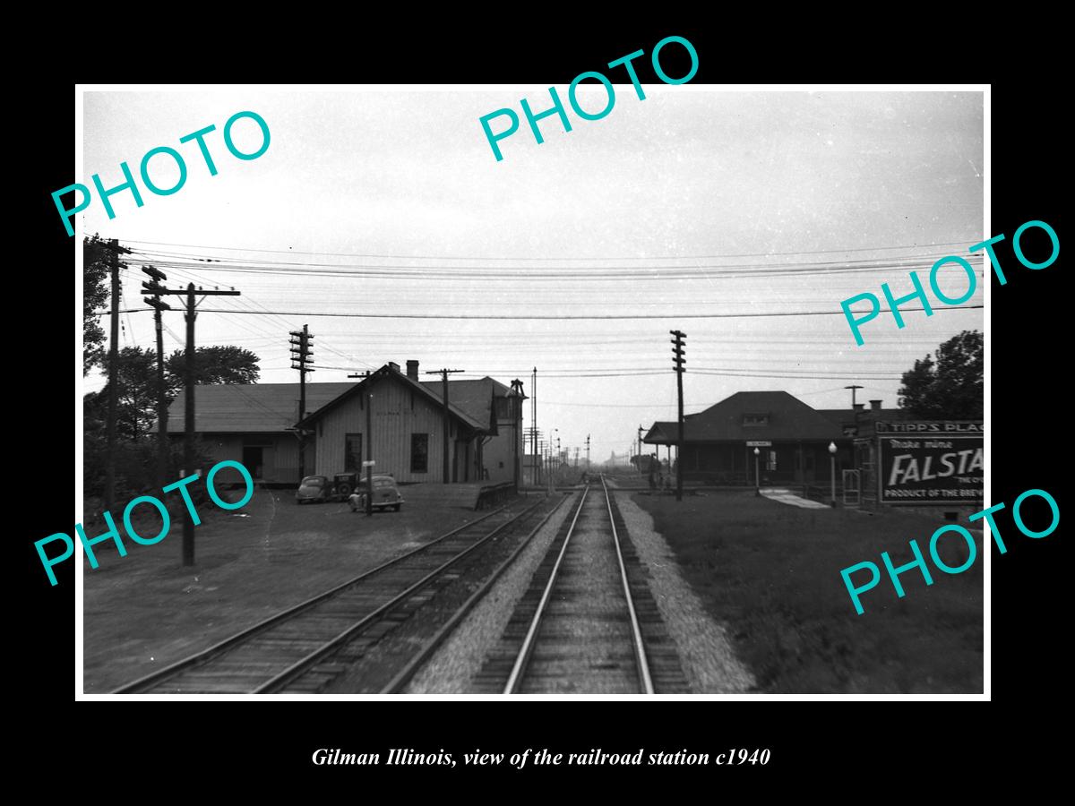 OLD LARGE HISTORIC PHOTO OF GILMAN ILLINOIS, THE RAILROAD DEPOT STATION c1940