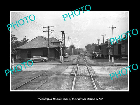 OLD LARGE HISTORIC PHOTO OF WASHINGTON ILLINOIS, THE RAILROAD DEPOT STATION 1940