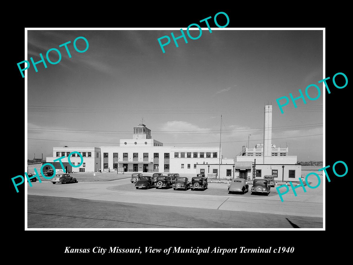 OLD LARGE HISTORIC PHOTO OF KANSAS CITY MISSOURI, VIEW OF AIRPORT TERMINAL c1940