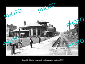 OLD LARGE HISTORIC PHOTO OF DANVILLE ILLINOIS, THE RAILROAD DEPOT STATION c1940