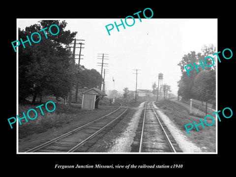 OLD LARGE HISTORIC PHOTO OF FERGUSON JUNCTION MISSOURI, THE RAILROAD DEPOT c1940