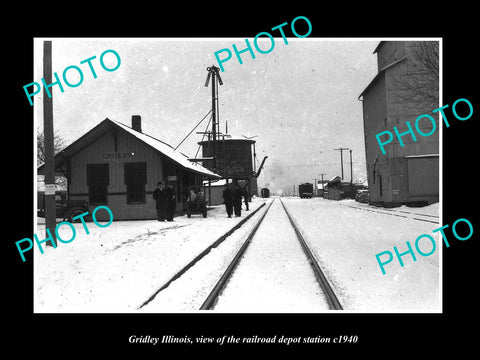 OLD LARGE HISTORIC PHOTO OF GRIDLEY ILLINOIS, THE RAILROAD DEPOT STATION c1940