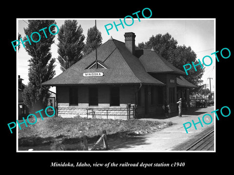 OLD LARGE HISTORIC PHOTO OF MINIDOKA IDAHO, THE RAILROAD DEPOT STATION c1940