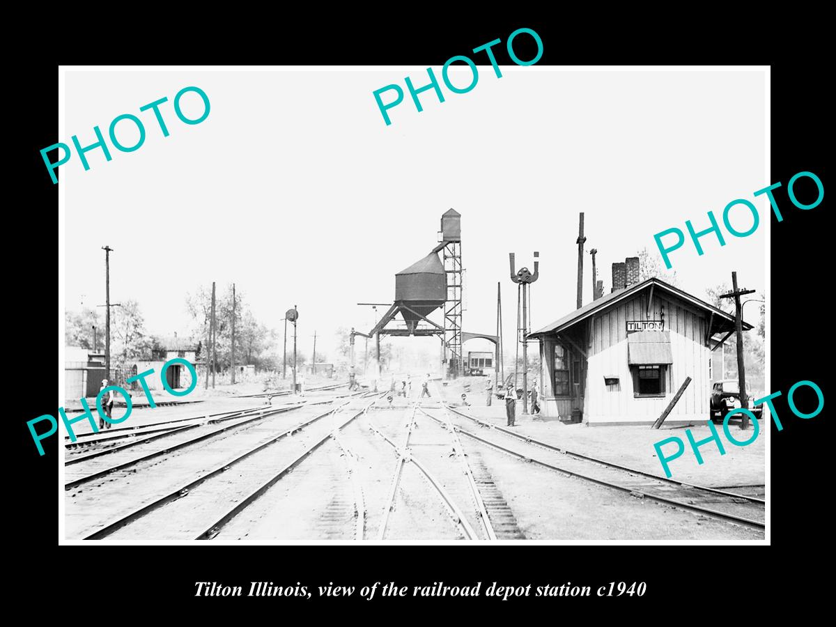 OLD LARGE HISTORIC PHOTO OF TILTON ILLINOIS, THE RAILROAD DEPOT STATION c1940