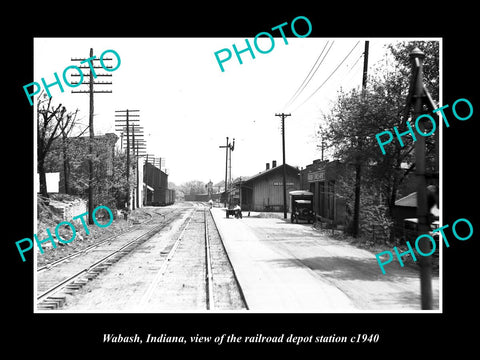 OLD LARGE HISTORIC PHOTO OF WABASH INDIANA, THE RAILROAD DEPOT STATION c1940