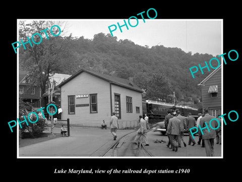 OLD LARGE HISTORIC PHOTO OF LUKE MARYLAND, THE RAILROAD DEPOT STATION c1940 1