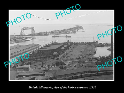 OLD LARGE HISTORIC PHOTO OF DULUTH MINNESOTA, VIEW OF THE HARBOR ENTRANCE c1910