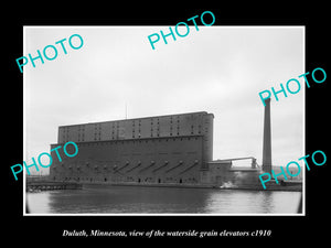 OLD LARGE HISTORIC PHOTO OF DULUTH MINNESOTA, THE HARBOR GRAIN ELEVATOR c1910