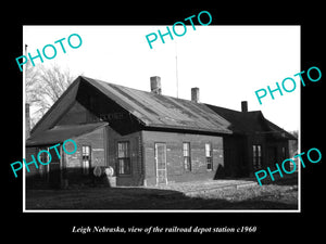 OLD LARGE HISTORIC PHOTO OF LEIGH NEBRASKA, THE RAILROAD DEPOT STATION c1960