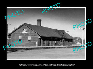 OLD LARGE HISTORIC PHOTO OF VALENTINE NEBRASKA, THE RAILROAD DEPOT STATION c1960