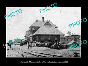 OLD LARGE HISTORIC PHOTO OF CLARKSDALE MISSISSIPPI, THE RAILROAD STATION c1900