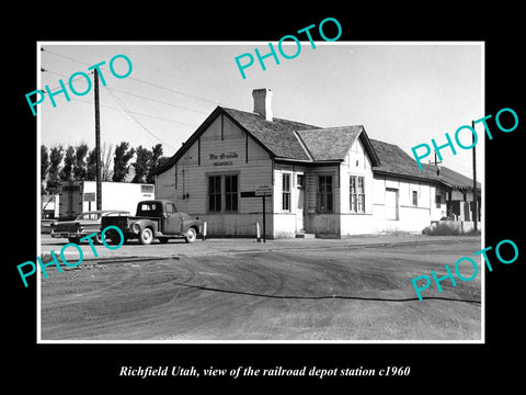 OLD LARGE HISTORIC PHOTO OF RICHFIELD UTAH, THE RAILROAD STATION c1960