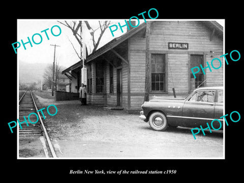 OLD LARGE HISTORIC PHOTO OF BERLIN NEW YORK, THE RAILROAD DEPOT STATION c1950