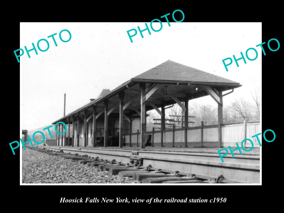 OLD LARGE HISTORIC PHOTO OF HOOSICK FALLS NEW YORK, THE RAILROAD STATION c1950