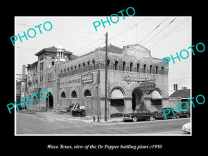 OLD LARGE HISTORIC PHOTO OF WACO TEXAS, THE DR PEPPER BOTTLING PLANT c1950