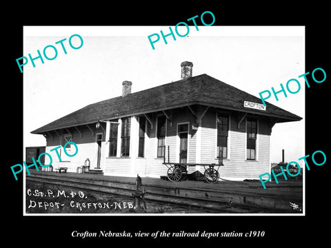 OLD LARGE HISTORIC PHOTO OF CROFTON NEBRASKA, THE RAILROAD DEPOT STATION c1910