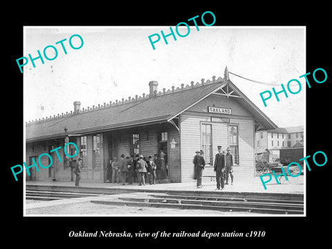 OLD LARGE HISTORIC PHOTO OF OAKLAND NEBRASKA, THE RAILROAD DEPOT STATION c1910