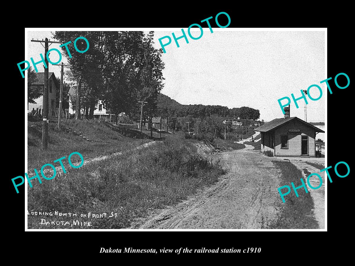 OLD LARGE HISTORIC PHOTO OF DAKOTA MINNESOTA, VIEW OF THE RAILROAD STATION c1910