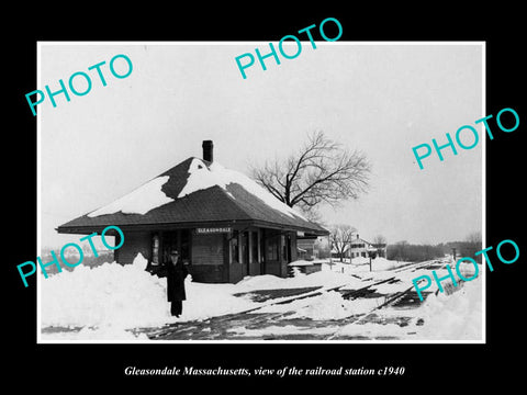 OLD LARGE HISTORIC PHOTO, GLEASONDALE MASSACHUSETTS, THE RAILROAD STATION c1920