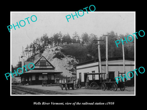 OLD LARGE HISTORIC PHOTO OF WELLS RIVER VERMONT, THE RAILROAD STATION c1910 1