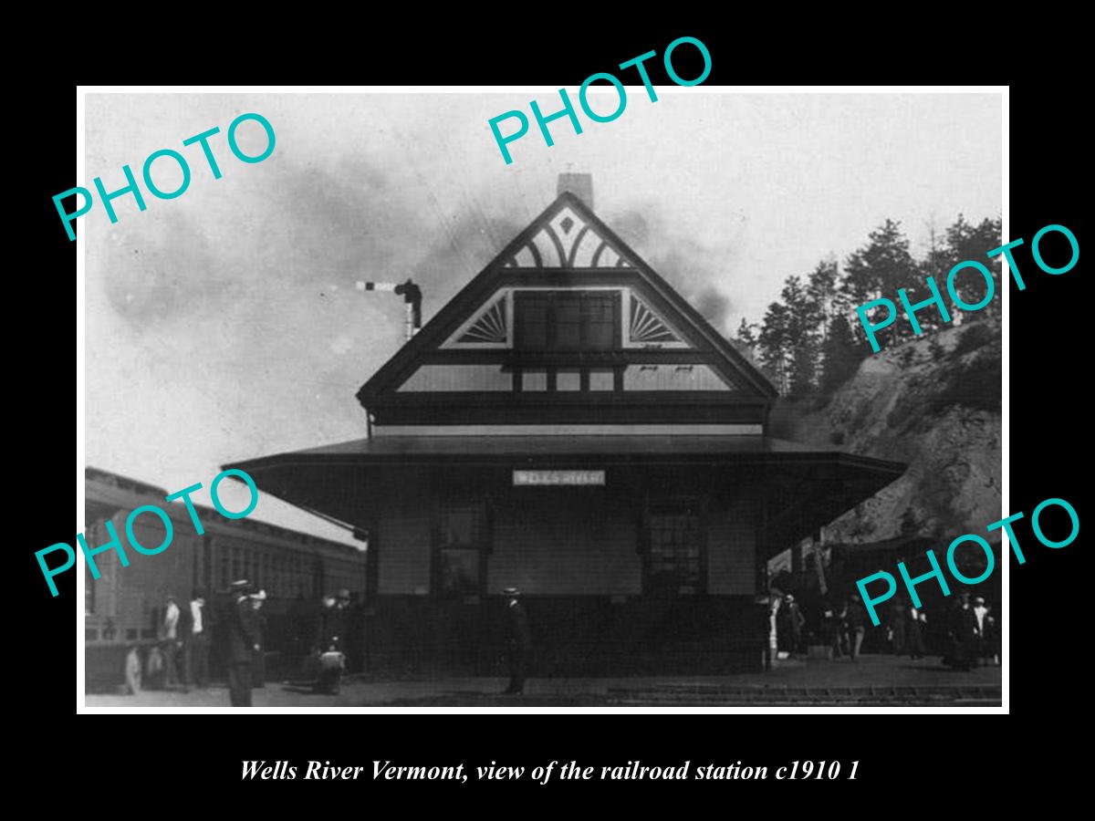 OLD LARGE HISTORIC PHOTO OF WELLS RIVER VERMONT, THE RAILROAD STATION c1910 2