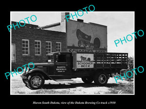 OLD LARGE HISTORIC PHOTO OF HURON SOUTH DAKOTA, THE DAKOTA BEER TRUCK c1930