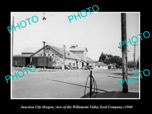 OLD LARGE HISTORIC PHOTO OF JUNCTION CITY OREGON, THE WILLAMETTE SEED Co c1940